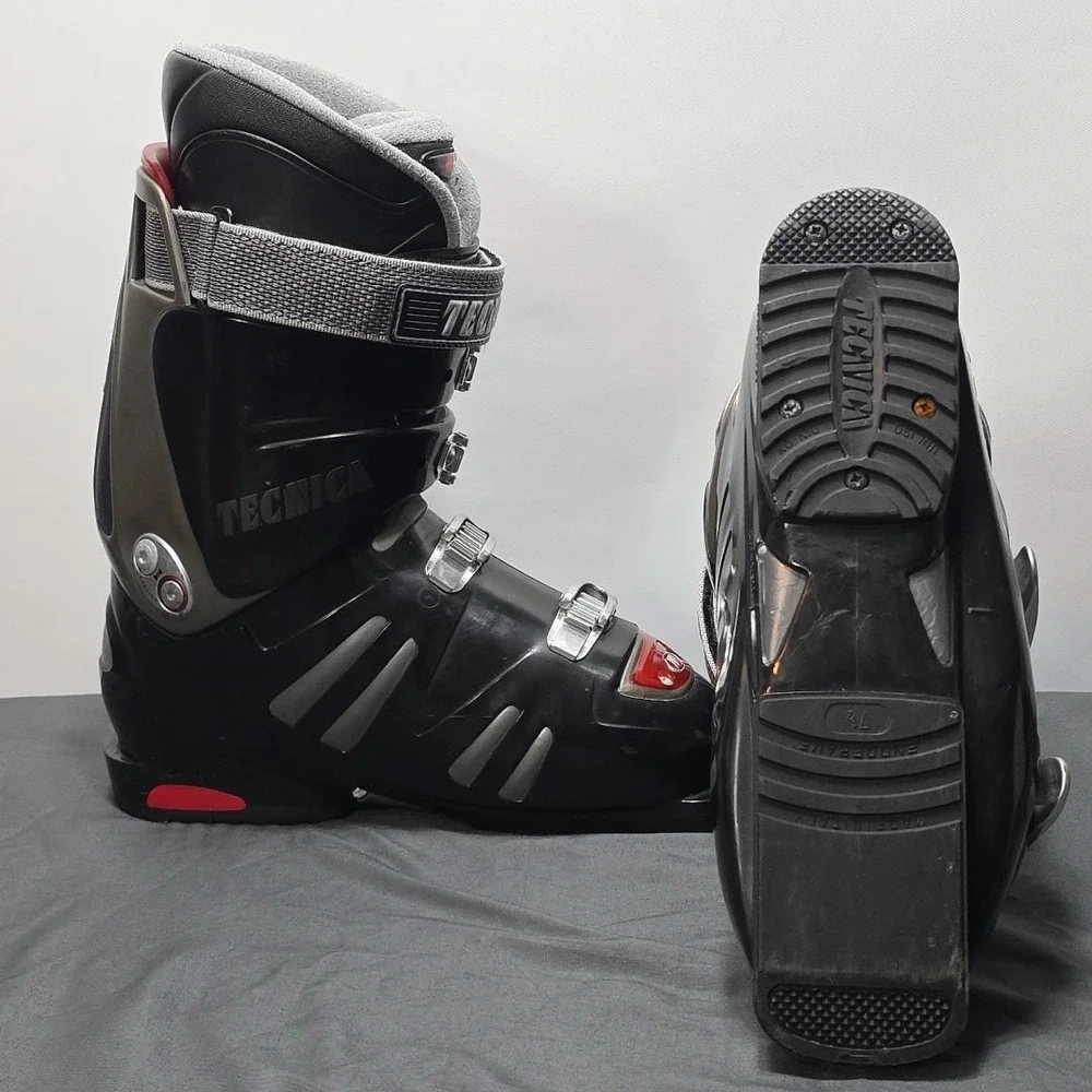 Tecnica Mens Rival‎ Icon Hot Form Anti Vibration Black Ski Boots SZ 8.5 Made...
